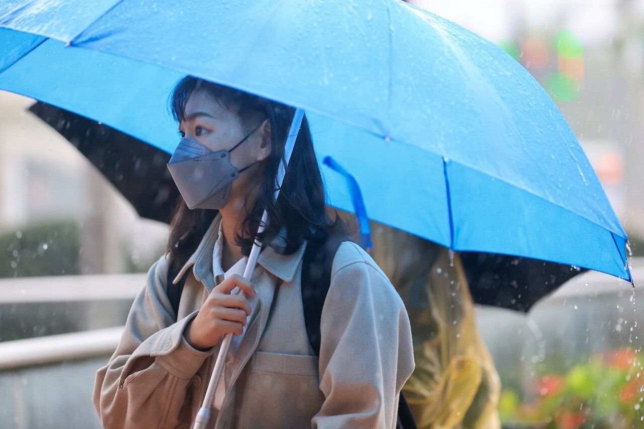 雨天示意圖。報系資料照 