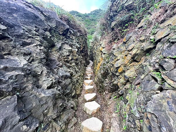 三安社區山尖路觀光步道。圖／新北市政府提供