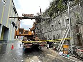 瑞芳擋土牆施工　男子3樓高度墜地搶救不治