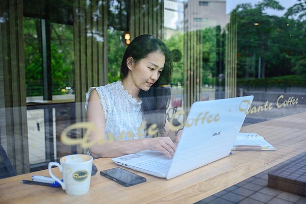 八方雲集持續重整旗下丹堤咖啡。圖/取自丹堤咖啡臉書