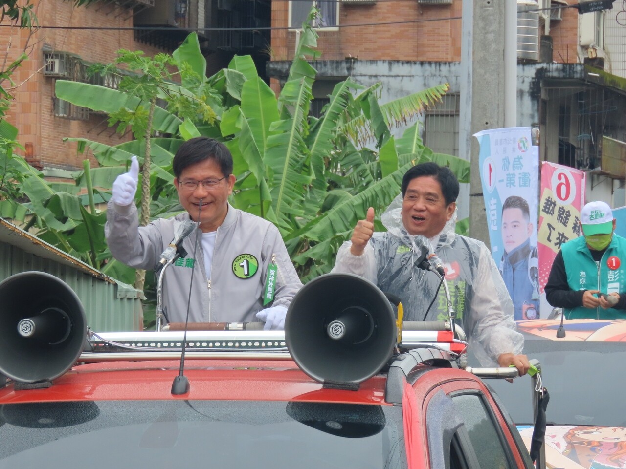 新北市長候選人林佳龍下午至土城車隊掃街。記者李定宇／攝影 