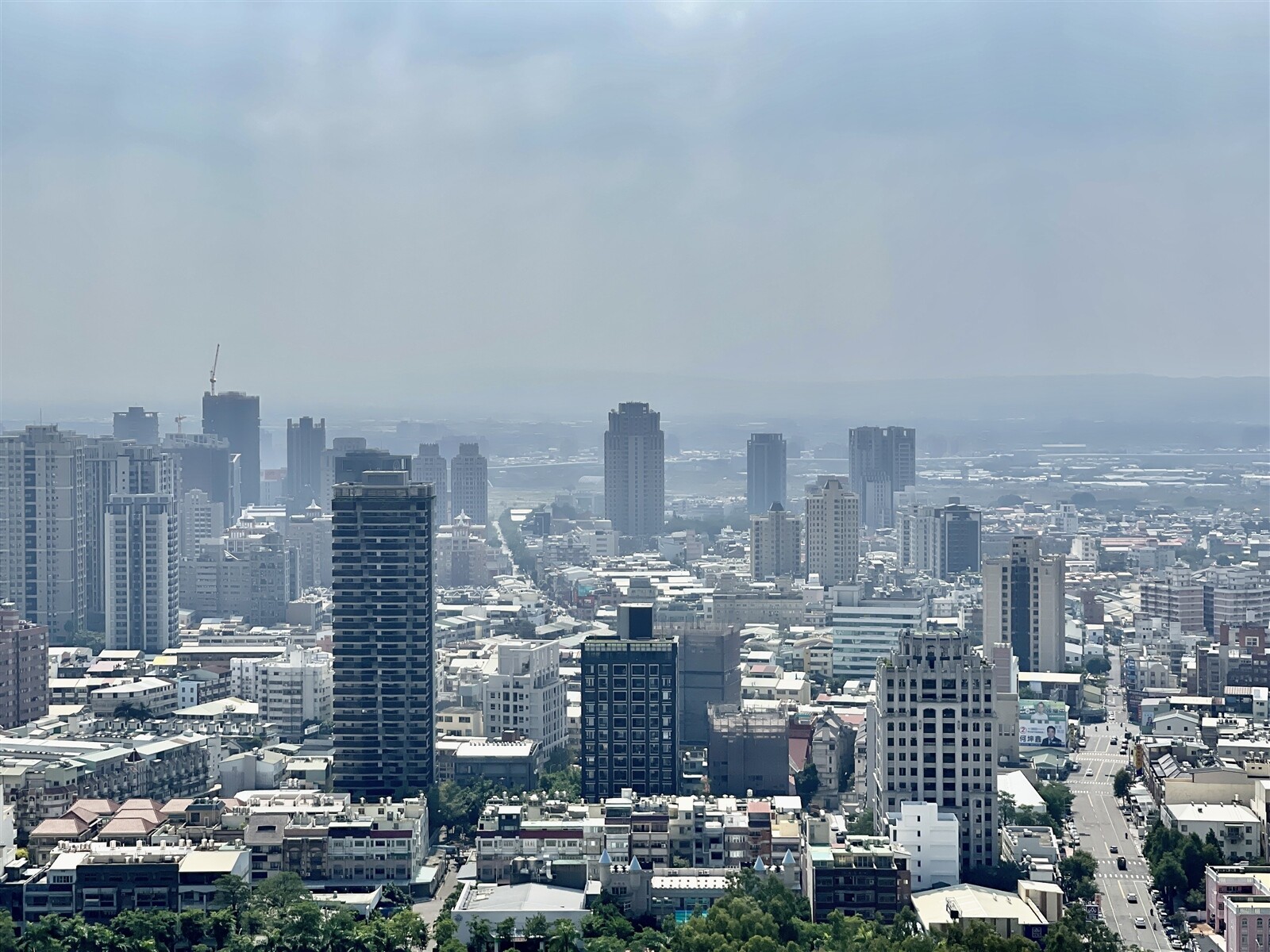 10月五大銀行新承做房貸利率，持續上揚至1.827%，已連11個月上升，且創下2016年3月以來新高。房市示意圖。聯合報系資料照片