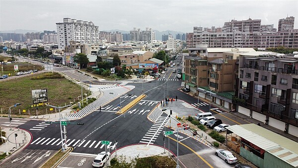 北屯興安路打通至14期重劃區，25日完工通車。圖／台中市建設局提供