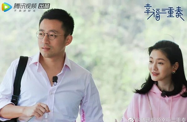 大S（右）2018年和老公汪小菲錄實境秀「幸福三重奏」。圖／摘自「幸福三重奏」微博