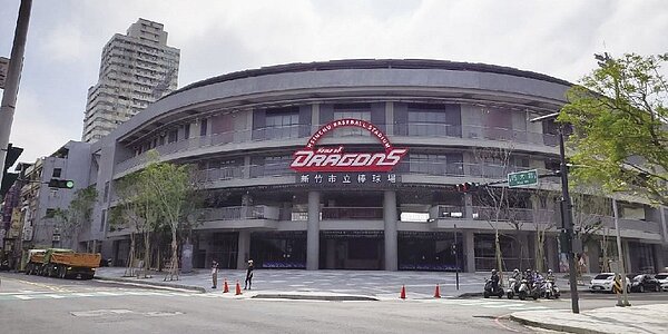 新竹市北區為發展成熟商圈,棒球場等休閒機能豐富。圖/永慶不動產新竹竹光加盟店提供