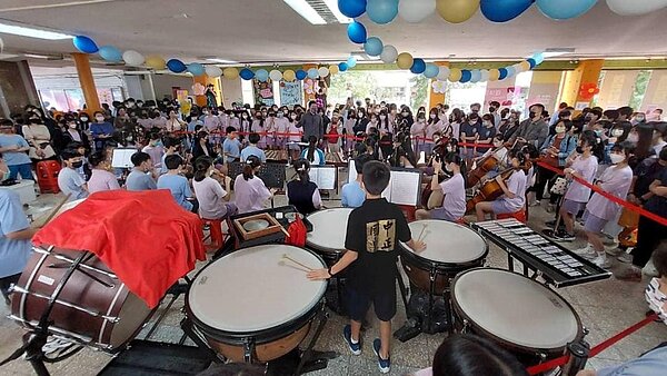 中正萬華樂生活 