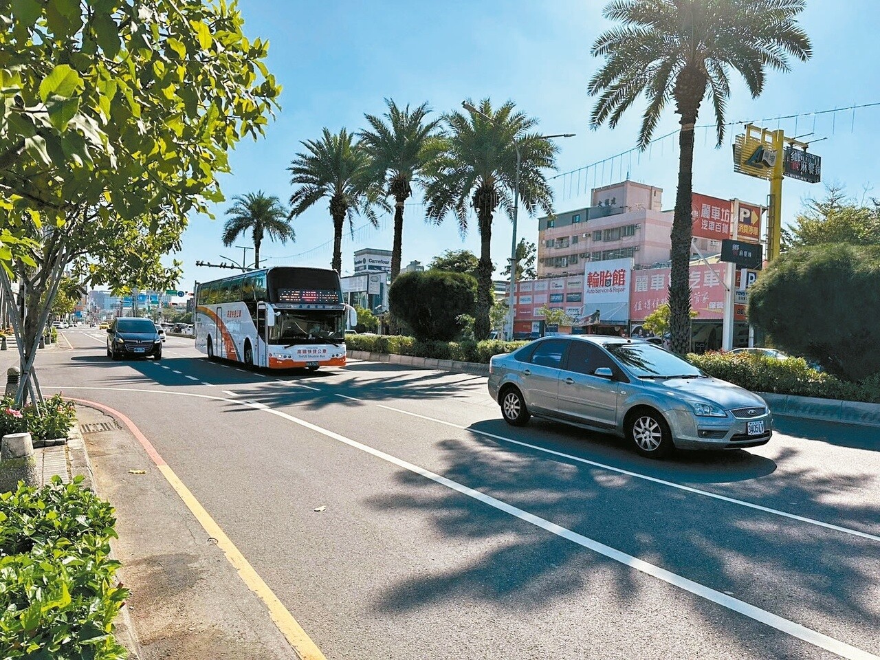 台南約17萬輛汽機車未投保強制險，明天起若因駕駛人發生交通違規事件，監理機關將一併舉發。圖為示意，與新聞內容無關。記者鄭維真／攝影 