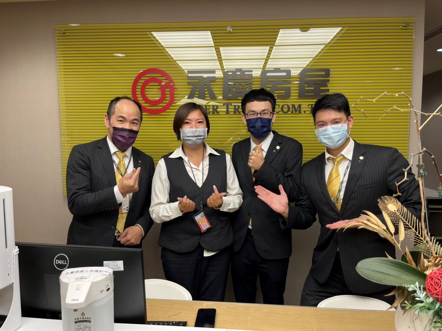 永慶房屋提倡團隊合作的工作模式,不用擔心單打獨鬥,學長姐們樂於幫助新人熟悉工作內容。圖/永慶房產集團提供