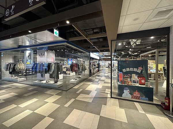 享平方1、2樓商場及餐飲在12月3日試營運。圖/新竹縣政府提供