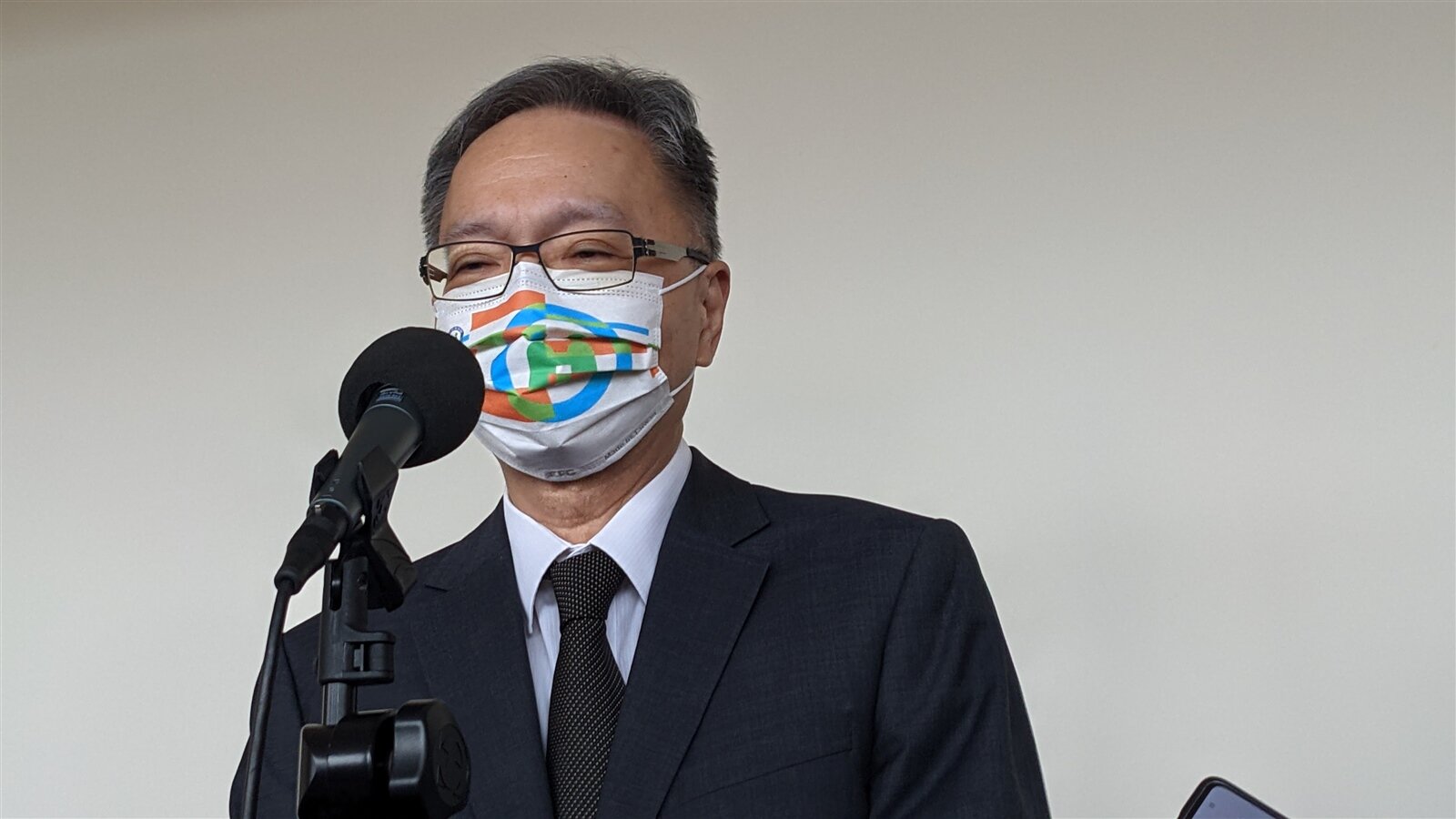 衛生福利部部長薛瑞元昨出席立院衛環委員會會議前表示,現在正密切關注中國疫情及台商春節返台的可能影響。記者邱宜君/攝影