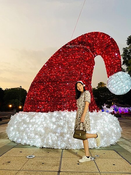 公館聖誕季利用節慶花卉及燈光裝置等元素妝點自來水園區。圖/北水處提供