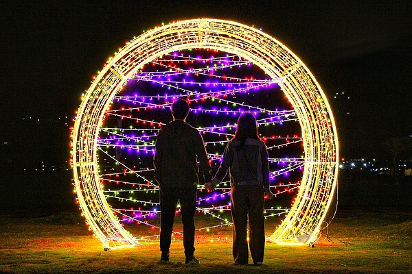 新北淡水河濱光雕展將於12月3日開展。圖/新北市政府提供