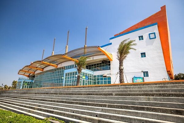 黃金海岸方舟經營業者因未依契約規定，遭處逾期違約金額達契約金額20％，市府觀光旅遊局和業者終止經營管理案契約。圖／台南市政府提供