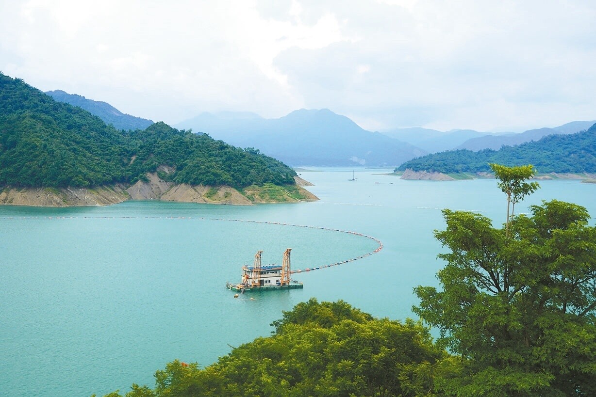 曾文水庫集水區6月迄今降雨量僅為歷史同期不到一半的48%，是目前曾文-烏山頭水庫合計蓄水率偏低、僅35%的最主要影響因素。圖／報系資料照片 