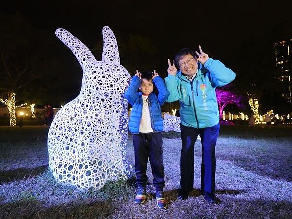 新竹東興圳光藝節點燈。圖/新竹縣文化局提供