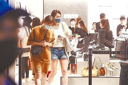 商研院第3季商業服務業景氣循環同行指標綜合指數略有回升。(本報資料照片)