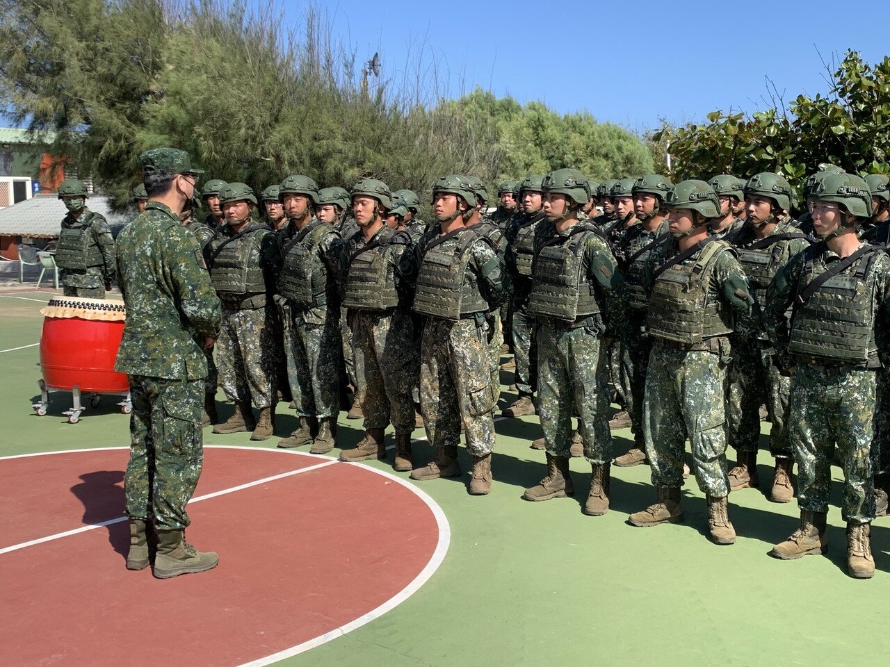 總統府表示,兵役延長政策仍就各方意見進行評估,目前沒有確定時程的規畫與定案。 聯合報資料照片 記者洪哲政/攝影