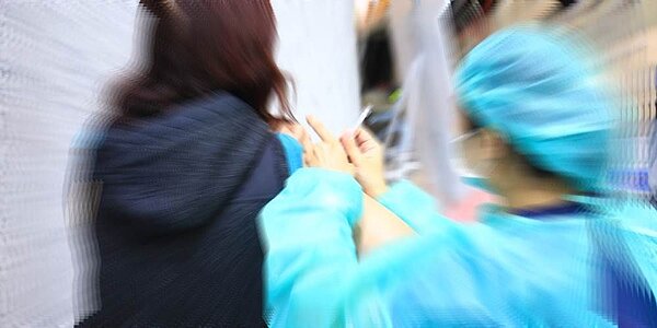 Google公布2022年台灣搜尋榜單,疫情相關的搜尋關鍵字雄霸十大關鍵字中的四席,「1922」更高居關鍵字榜首。圖/中時報資料照片