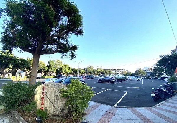 台灣自來水公司規畫在彰化市金馬公園停車場下方,設置可容納約2萬到2.5萬噸備水池,做為供水調配,估計可供兩萬戶一天使用。 記者劉明岩/攝影