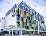 遠百55歲　業績上衝550億元