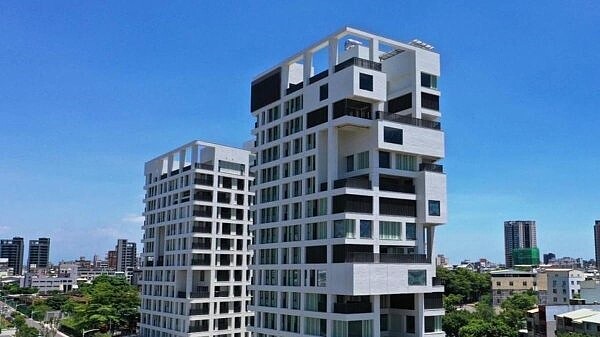 位於高雄苓雅區的社會住宅,目前施工進度已經達到99.99%,預計明年1月可開始招租。圖/東森新聞
