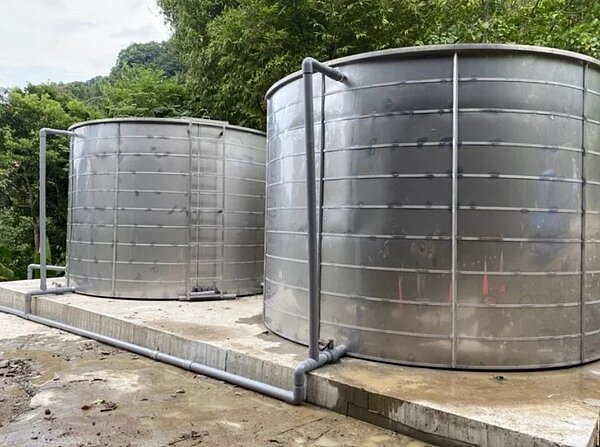 水利局在三峽安坑里、插角里、竹崙里、有木里、成福里、及五寮里設置簡易自來水設備。圖/新北市水利局提供