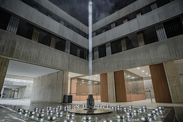 新竹市新建納骨塔「永恆之丘」完工在即,有4萬3千多個塔位。圖/市府提供