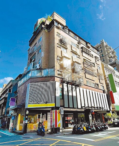 PwC普華國際不動產公司公開標售之晴光商圈商場案。圖/PwC普華國際不動產公司提供