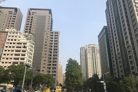 有不具名立委表示，預售屋制度在台灣行之有年，若「一刀切」恐怕也不利房市運作，應做更多討論。聯合報系資料照