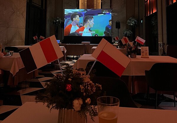 入冬氣溫不斷下探，台中建商紛紛在年底舉辦吸睛社區活動，像是「世足賽」轉播活動，讓住戶在社區就享有「運動吧」的氛圍，在「家」就能瘋世足。圖／好房網News記者林和謙／攝