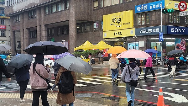 雨神降臨基隆重回「雨都」封號，過去70天僅6天沒下雨。記者游明煌／攝影 