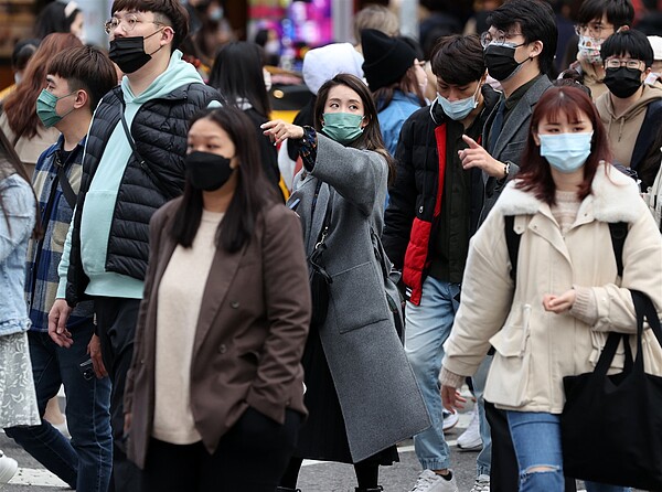 中央氣象局今發布低溫特報，部分縣市有10度左右或6度以下氣溫發生機率。圖／聯合報系資料照