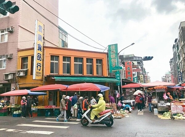 頭份市中正路與民族路交叉路口的角地,公告土地現值換算1坪約60萬3000元,再度蟬聯苗栗地王。圖/苗栗縣政府提供