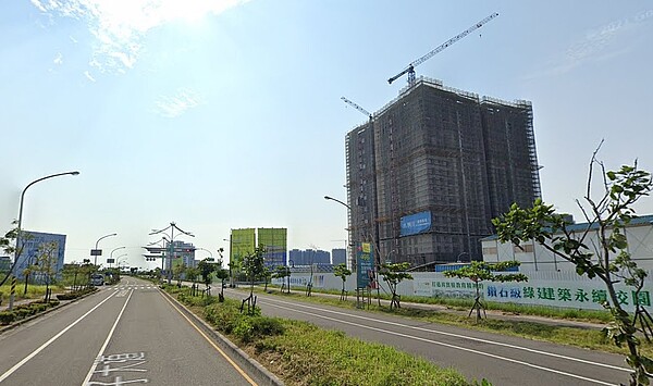 台南安南區九份子重劃區為房市討論熱區之一，觀察目前實價登錄資訊，已有預售案出現多筆單價4字頭交易。圖／google map