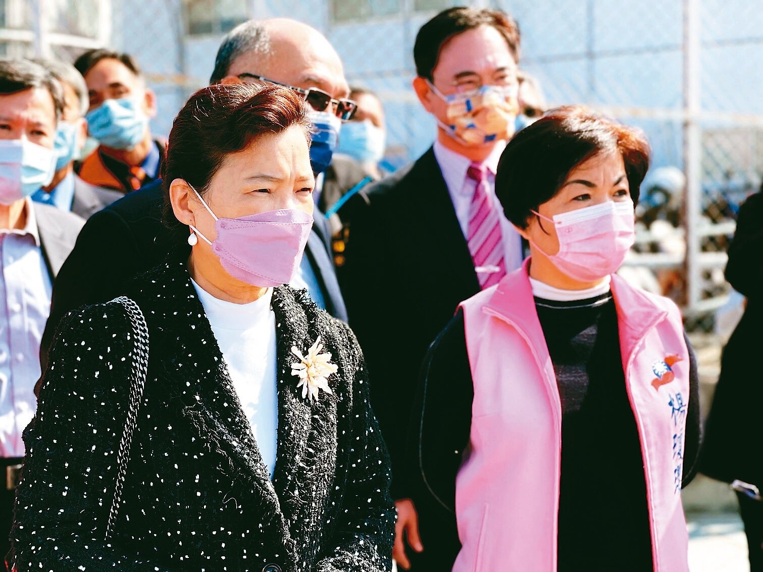 立院經濟委員會昨考察台中會展中心,經濟部長王美花(左)表示,將重新評估西側展館的經費,明年3月底送行政院爭取核定。記者劉柏均/攝影