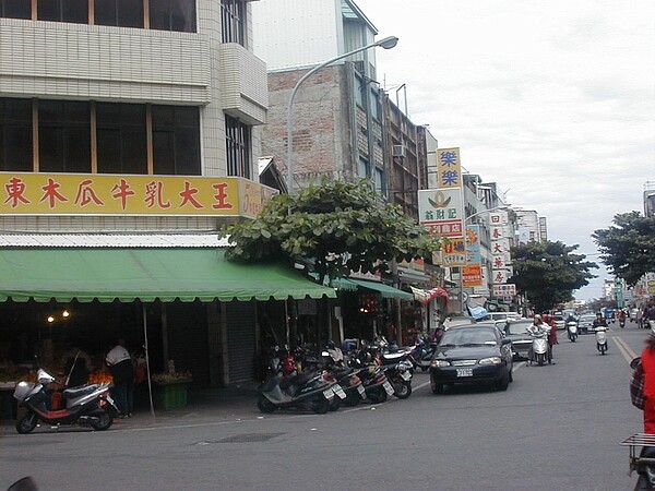 台東市正氣路與光明路之角地，112年調整為每平方公尺20.45萬，每坪約67.58萬元。圖／台東縣政府提供