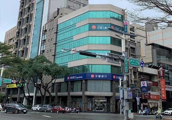 光明六路永豐銀行蟬連地王。圖/新竹縣地政處提供