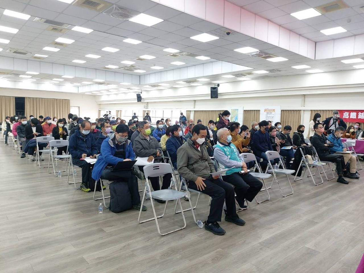 出席說明會的民眾不多，抱怨鐵道局事前宣傳不夠。記者戴永華／攝影 