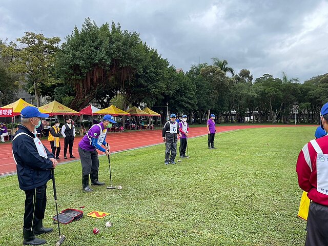 永慶房屋力挺地方運動比賽不遺餘力,贊助槌球錦標賽所需帳篷。