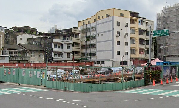 國賓影城不來彰化了…當地房價跟著落空?專家驚吐「實情」 國賓影城進駐彰化計畫生變。圖/翻攝自Google Maps
