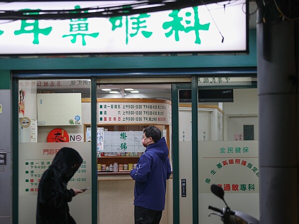 醫師公會指出,耳鼻喉科診所在新冠肺炎流行期間,門診量大減四成。記者余承翰/攝影