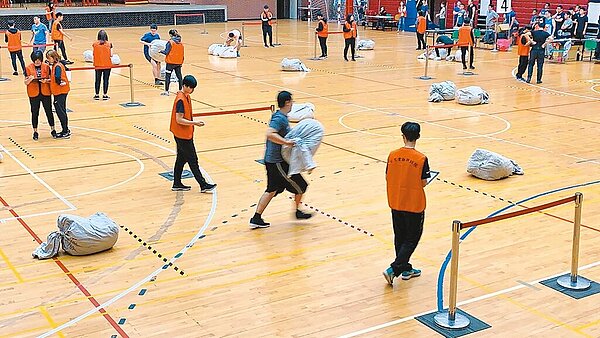 中華郵政招考舉行體能測驗。圖為過去體能測驗的畫面。(中華郵政提供)