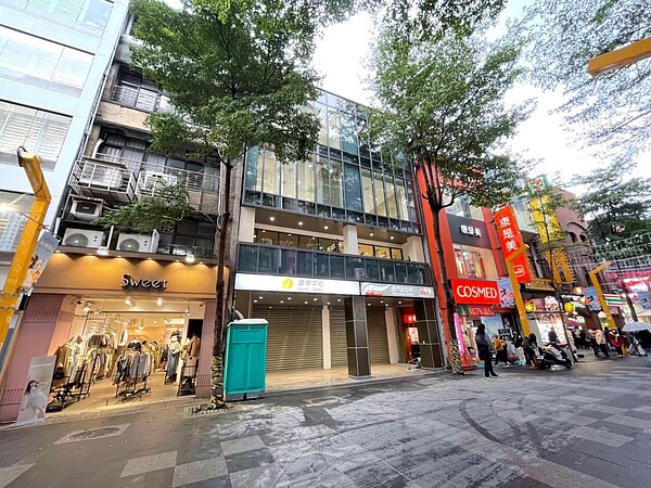 知名品牌進駐 北市商圈空置率降!商用不動產交易回溫 西門町遊客中心將於112年3月亮相。圖/北市府提供