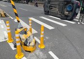 板橋江子翠站防撞島頻車禍　交通局：不考慮撤除