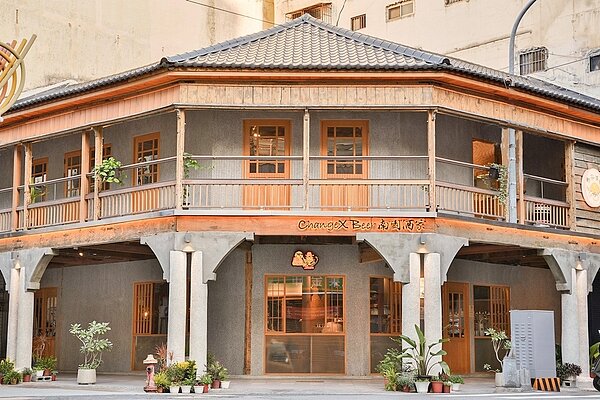 南園酒家獲文化局歷史老屋再生文化經營類租金補助。圖/台中市政府提供