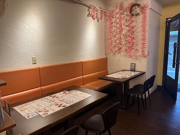 街巷食光內部溫馨舒適。圖片由金佩瑾拍攝