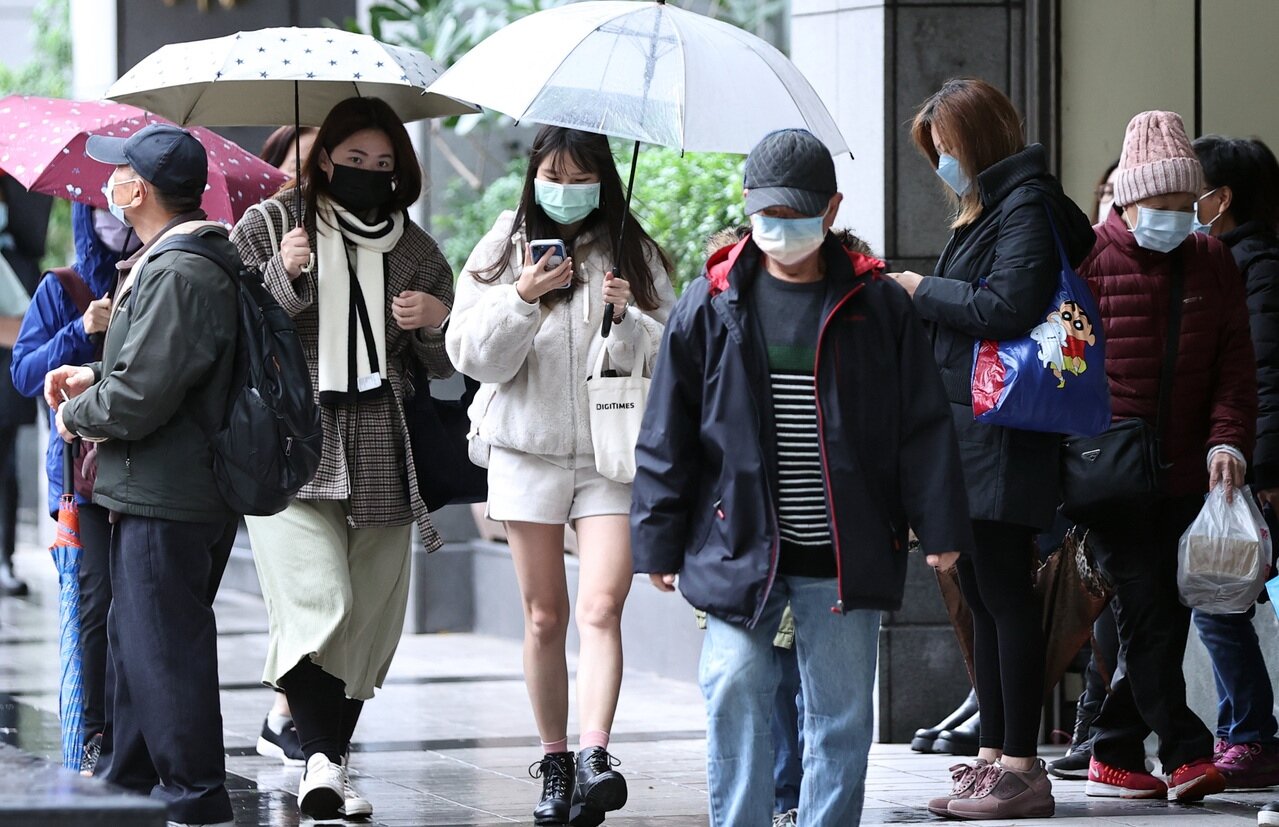 中央氣象局表示,元旦當天北部及東半部雲量多,甚至有飄雨機率,因此看到首道曙光的機率非常低。記者侯永全/攝影