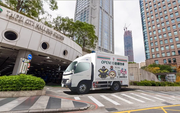 7-ELEVEN本次跨年將首度把「OPEN!行動購物車」進駐信義區。圖/7-ELEVEN提供