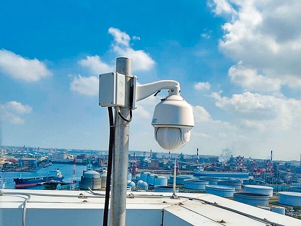 高雄市環保局建置智慧影像監控網,當辨識到異常事件時,可立即警示通知稽查人員。(高市環保局提供/柯宗緯高雄傳真)