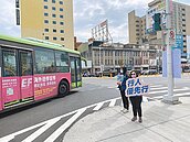 公車意外頻傳　南北加強行人路權執法